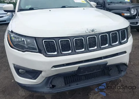2018 Jeep Compass Latitude 4X4 из США, поврежденный, VIN 3C4NJDBB9JT31416